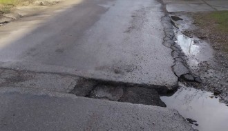 Oštećenje kolovoza u Ulici Mihajla Radnića