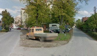 Ruglo na uglu ulica Plitvičke i Bore Stankovića