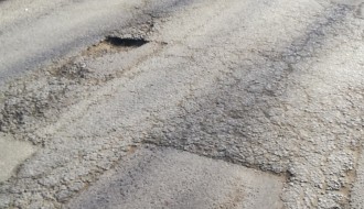 Udarne rupe u Ulici Laze Mamužića