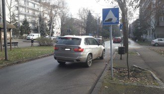 Zaobilaženje "ležećih policajaca" na Radijalcu