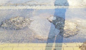 Udarne rupe u Ulici Bartola Kašića