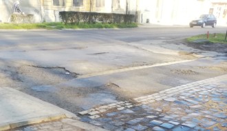 Udarne rupe u Ulici Bartola Kašića