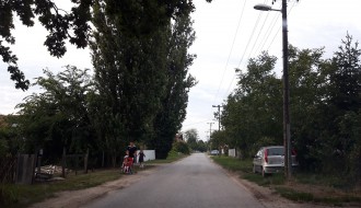 Bez trotoara u Kireškoj ulici