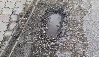 Udarne rupe u Ulici Marije Bursać