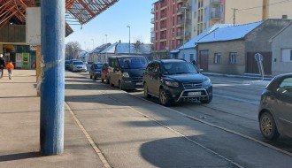 Prepunjene kante za otpatke kod glavne autobuske stanice