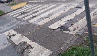 Oštećenje kolovoza u ulici Petra Lekovića