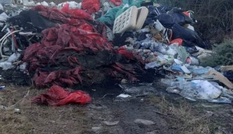 Deponija usred naseljene ulice (Ljermontova)