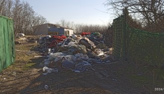 Deponija usred naseljene ulice (Ljermontova)