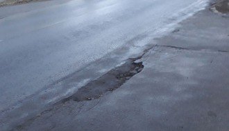 Rupa u ulici Ištvana Ivanjija