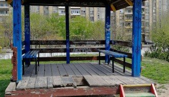 Dotrajao pod u kućici na brdu na Prozivci