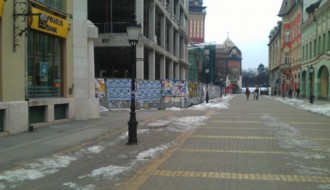 Ko će stati na kraj ruženju našeg grada? Plakati i divlje oglašavanje