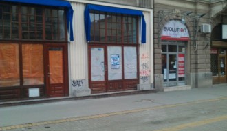 Ko će stati na kraj ruženju našeg grada? Plakati i divlje oglašavanje