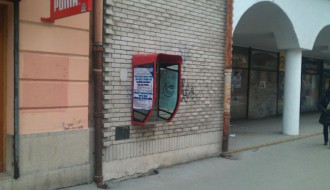 Ko će stati na kraj ruženju našeg grada? Plakati i divlje oglašavanje