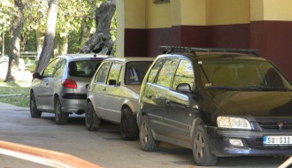 Palićki turizam (parkiranje na pešačkoj stazi)