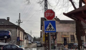 Nedostatak saobraćajnih znakova na raskrsnici kod Blaškovog križa