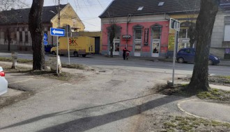 Nedostatak saobraćajnih znakova na raskrsnici kod Blaškovog križa