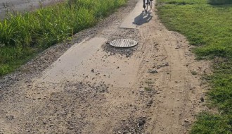 Biciklistička staza prema Paliću puna rupa