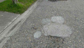 Udarne rupe i oštećenje kolovoza u Zadarskoj ulici