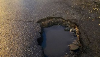 Rupe na putu u ulici Ivana Milankovića