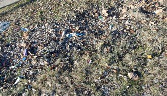 Smeće kod škole na Bikovu