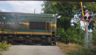 Neispravna rampa na pružnom prelazu u Koparskoj