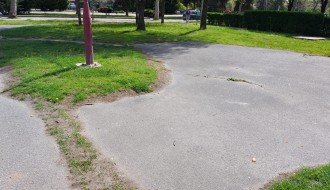 Igralište pored škole na Radijalcu nikad prljavije i opasnije!