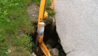 Rupa pored puta (Ulica Georgi Dimitrova)