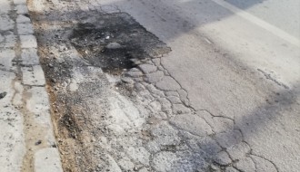 Rupa na kolovozu u Preradovićevoj ulici