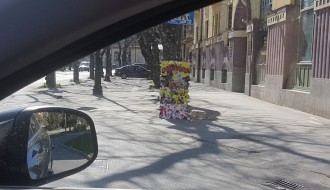 Postavljanje reklama dešavanja na saobraćajne znakove, semafore, stubove po celom gradu