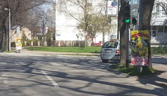 Postavljanje reklama dešavanja na saobraćajne znakove, semafore, stubove po celom gradu