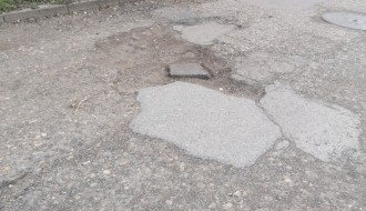 Rupa - krater na putu (Ulica Koste Trifkovića)