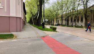 Crvene trake za bicikliste u ulici Braće Radić