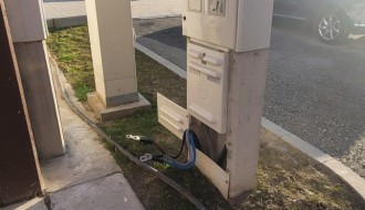 Vire strujni kablovi kod trafo stanice i ormara