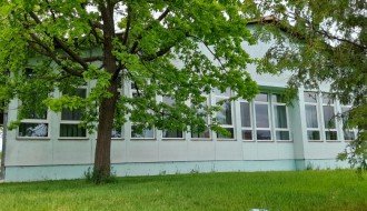 Škola u Malom Bajmoku postala mesto za ispašu