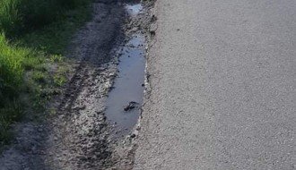 Ogromni krateri na deonici puta Bikovo i Gabrić