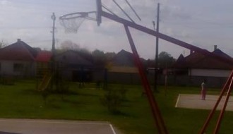 Košarkaški teren u Malom Bajmoku