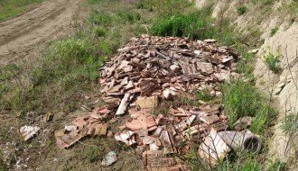Nesavesno odlaganje otpada kod nekadašnjeg mosta na Y kraku