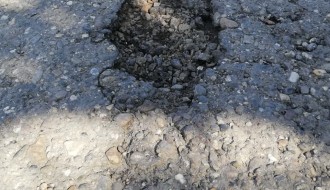 Ulica Marije Bursać puna rupa