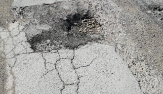 Ulica Marije Bursać puna rupa