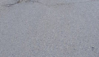 Ogromne rupe duž ulice Isidore Sekulić