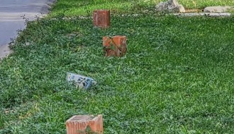 Trotoar po kom se ne može hodati u Novom selu