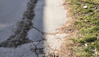 Biciklistička staza na Prozivci u veoma lošem stanju