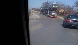 Kamion s prikolicom preko majšanskog mosta