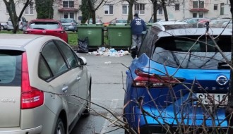 Smeće oko kontejnera u Tokiju