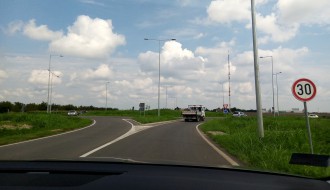 Zapušten kružni tok na ipsilon kraku (kod Crvenog sela)