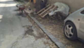 Zidanje na trotoaru (Ilirska ulica)