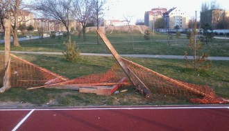 Uništavanje igralište na Prozivki