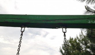 Nebezbedna ljuljaška na igralištu u Banijskoj ulici