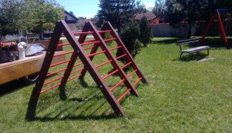 Nebezbedna ljuljaška na igralištu u Banijskoj ulici