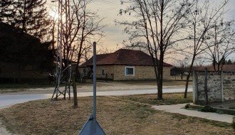 Saobraćajni znak - za popravku ili zamenu (Ulica Otmara Majera, Kelebija)